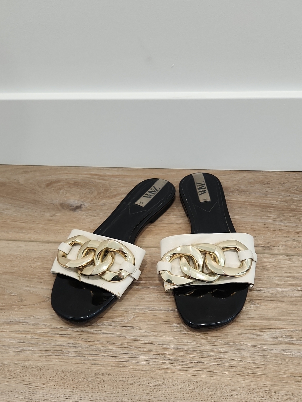 Zara Cream Slide Sandle Shoes with Gold Chain Accent Size 39